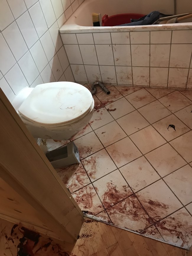 Badezimmer Tatortreinigung vorher